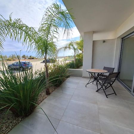 Emerald Suites Protaras Bagian luar foto