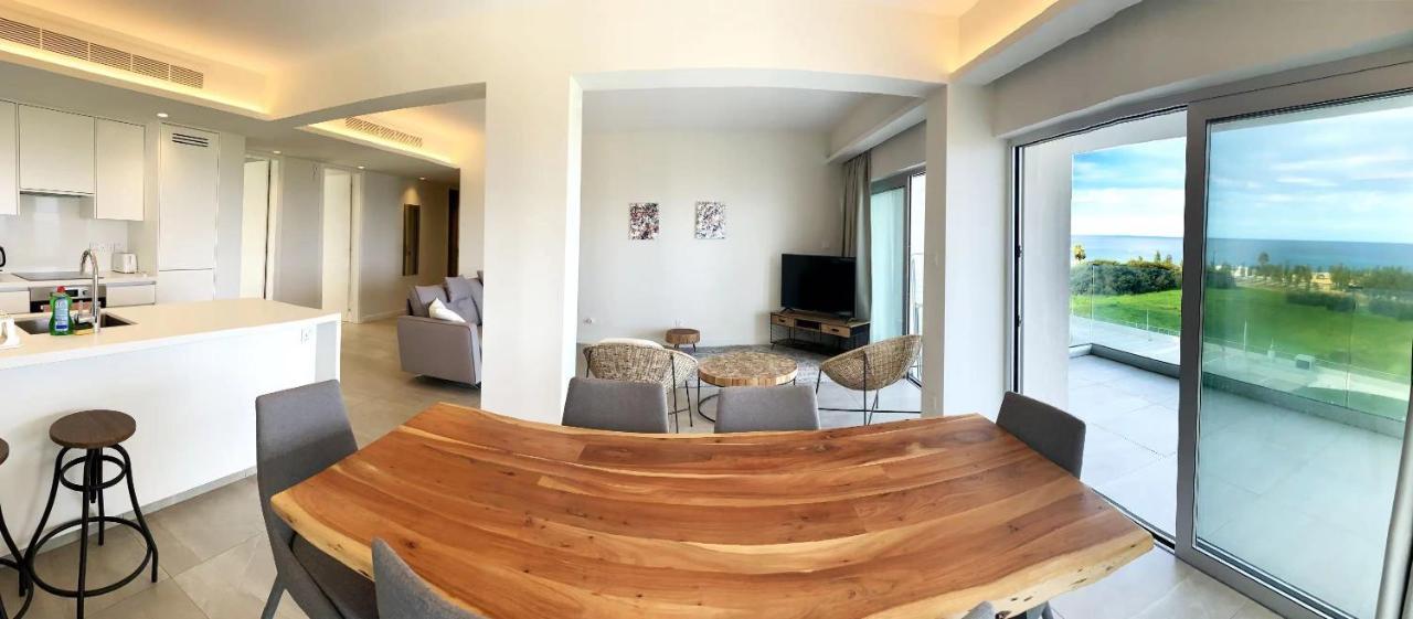 Emerald Suites Protaras Bagian luar foto