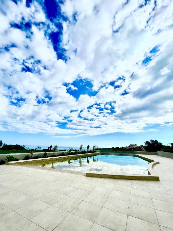 Emerald Suites Protaras Bagian luar foto