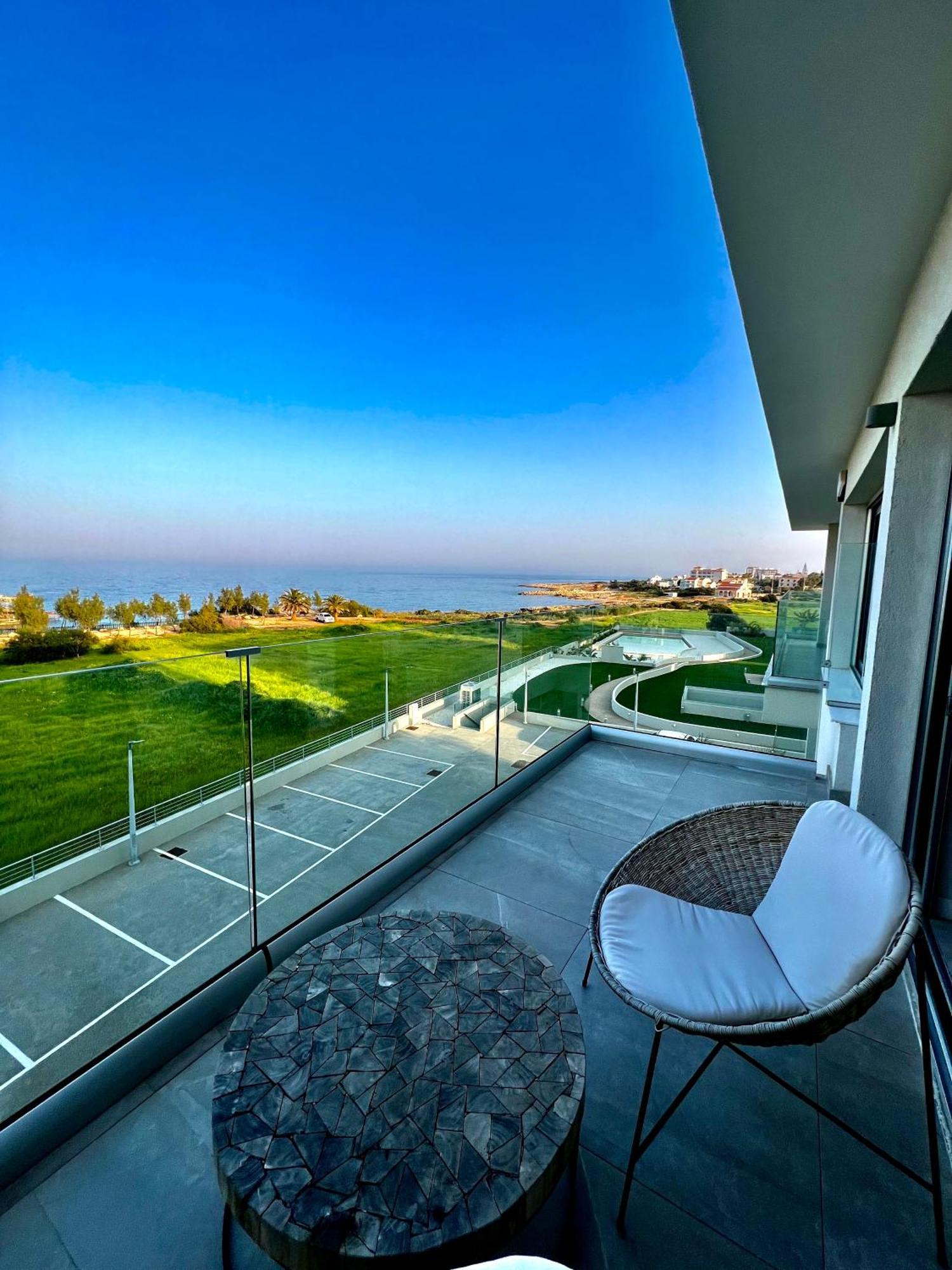 Emerald Suites Protaras Bagian luar foto