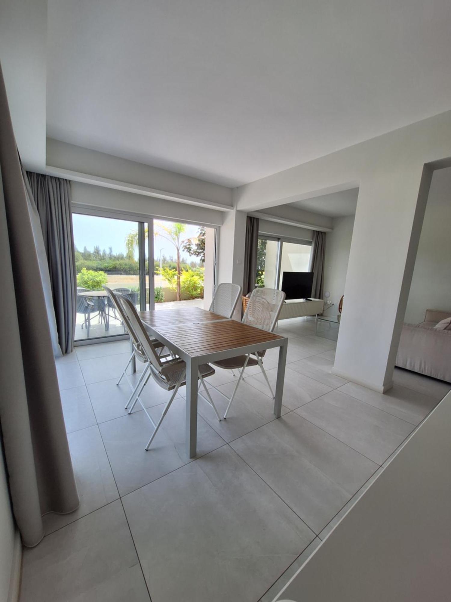 Emerald Suites Protaras Bagian luar foto