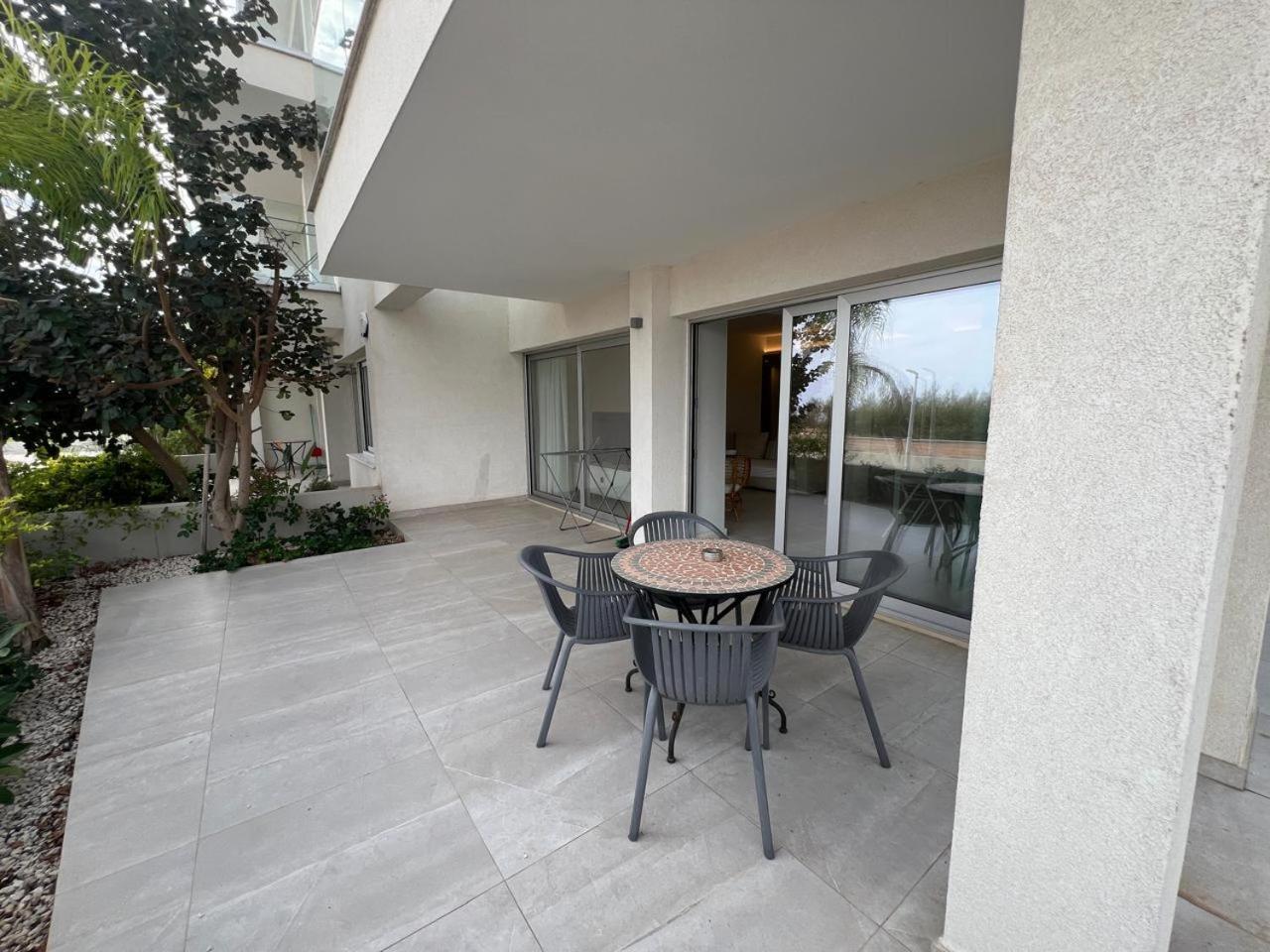 Emerald Suites Protaras Bagian luar foto